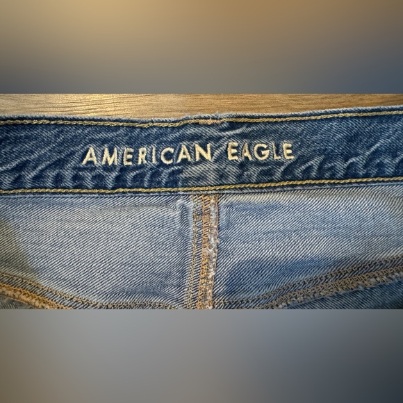 Womens AMERICAN EAGLE Mom Jeans. Size US10 - Picture 3 of 7